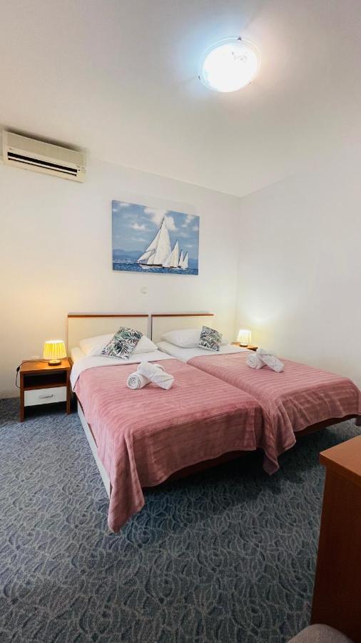 Apartmens And Rooms Madunic V Сплит Екстериор снимка