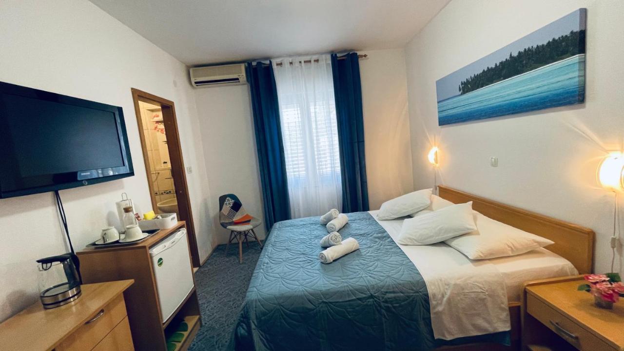 Apartmens And Rooms Madunic V Сплит Екстериор снимка