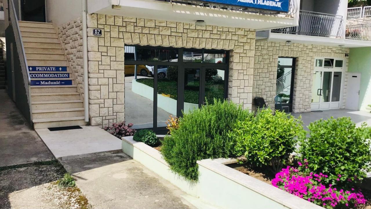 Apartmens And Rooms Madunic V Сплит Екстериор снимка