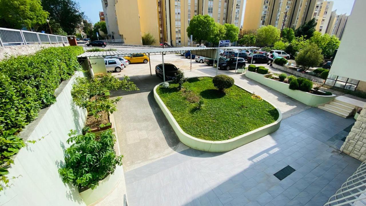 Apartmens And Rooms Madunic V Сплит Екстериор снимка