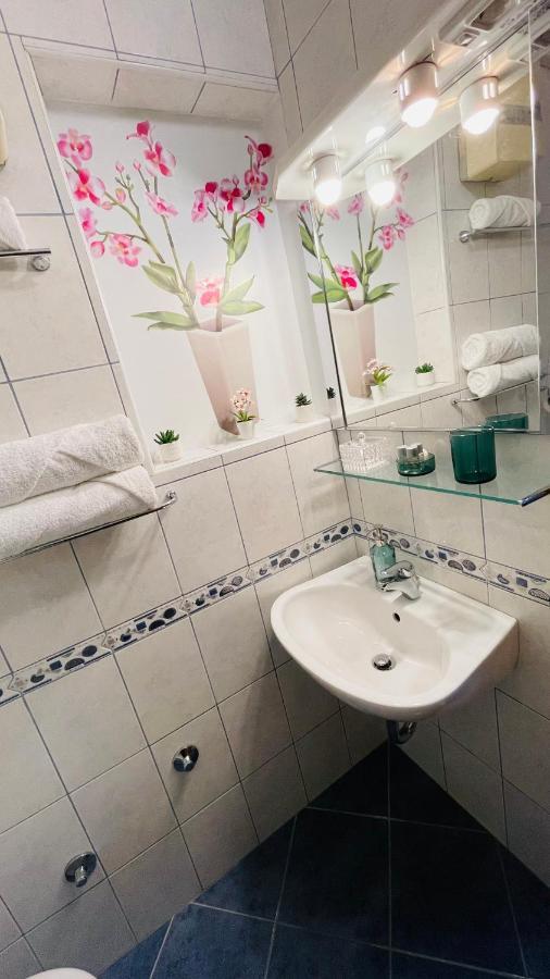 Apartmens And Rooms Madunic V Сплит Екстериор снимка