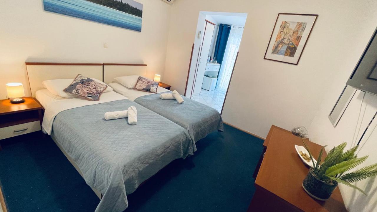 Apartmens And Rooms Madunic V Сплит Екстериор снимка