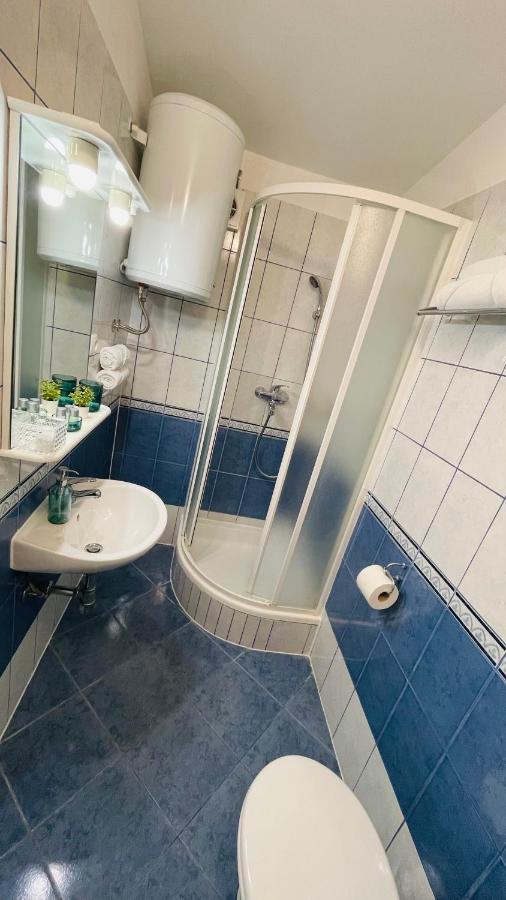 Apartmens And Rooms Madunic V Сплит Екстериор снимка