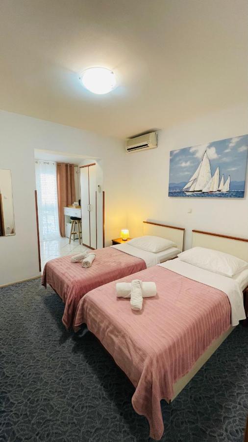 Apartmens And Rooms Madunic V Сплит Екстериор снимка