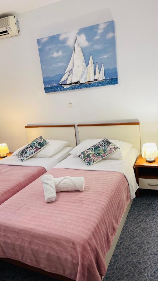 Apartmens And Rooms Madunic V Сплит Екстериор снимка
