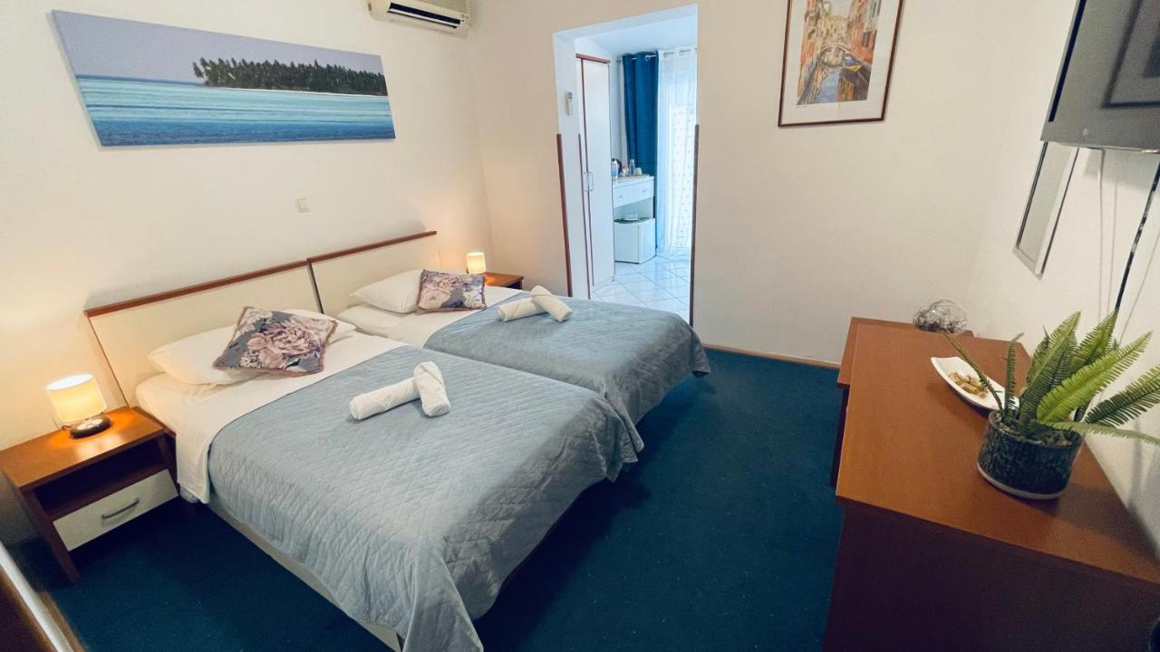 Apartmens And Rooms Madunic V Сплит Екстериор снимка