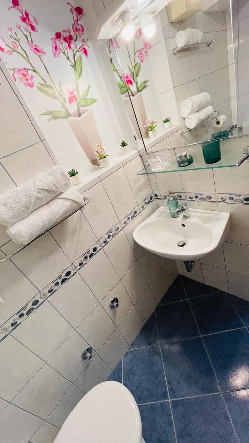 Apartmens And Rooms Madunic V Сплит Екстериор снимка