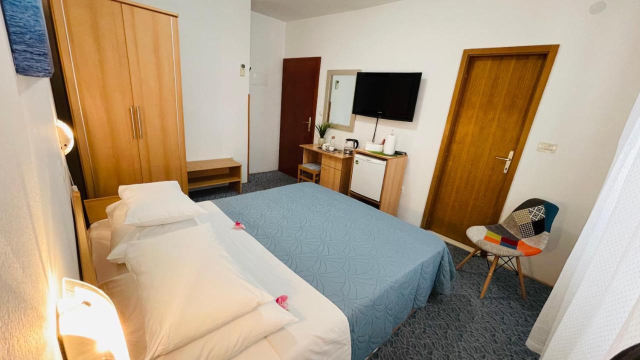 Apartmens And Rooms Madunic V Сплит Екстериор снимка